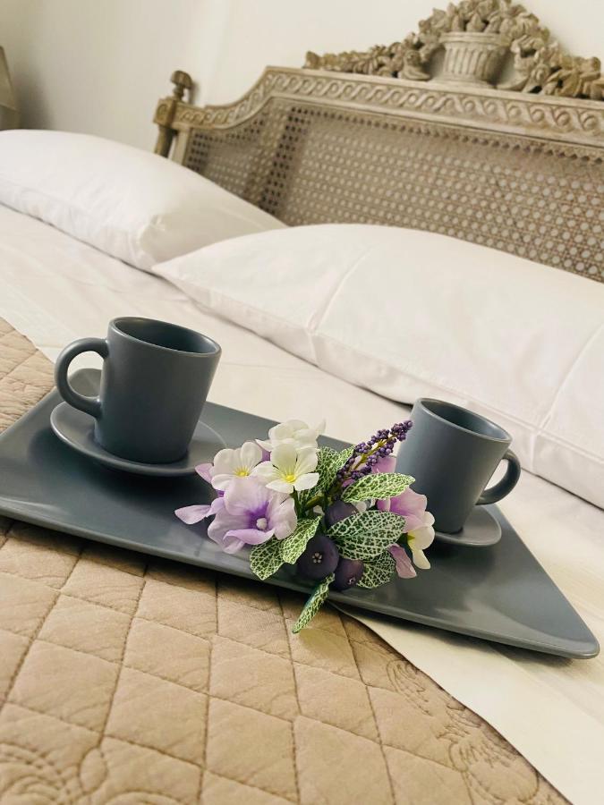 Appartement Violetta Maison, Elegante E Romantica A Salo' Extérieur photo
